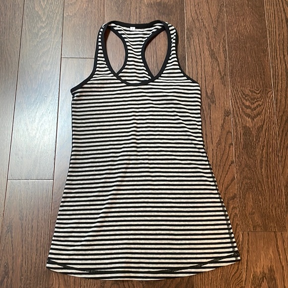Vintage lululemon Black & Grey Stripes Racerback Tank Top EUC Women’s Size 4 - Picture 1 of 8
